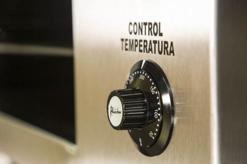 TIPO 21: HORNO DE 2 CÁMARAS A GAS CON GRATINADOR ELÉCTRICO